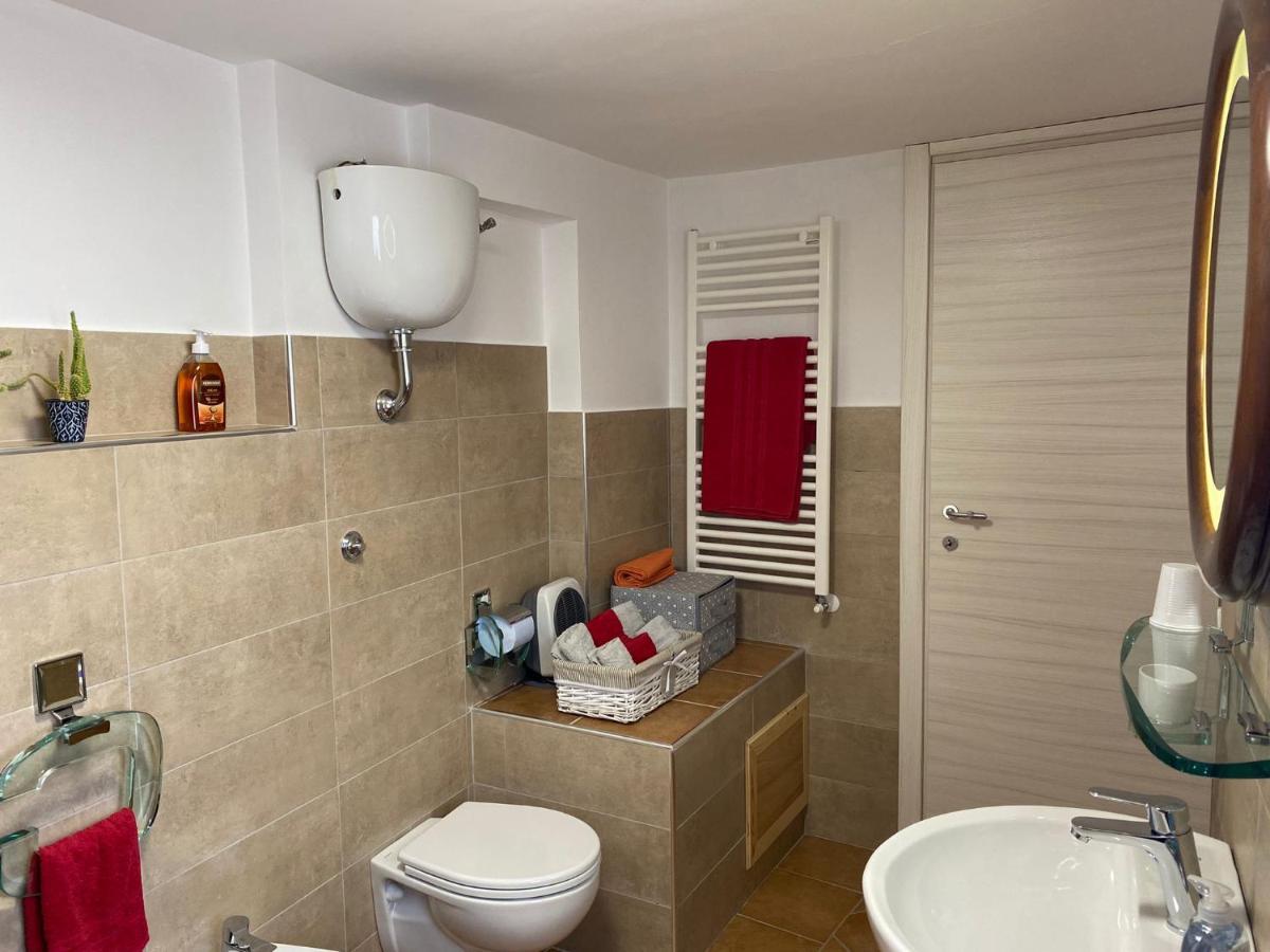 Alloggio A Via Impero Apartman Lenola Kültér fotó